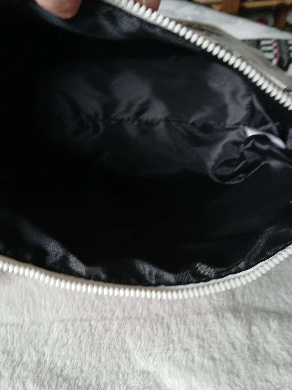 Ed Hardy LARGE White Cosmetic Pouch with Tattoo Motif [NEW WITH TAGS!]